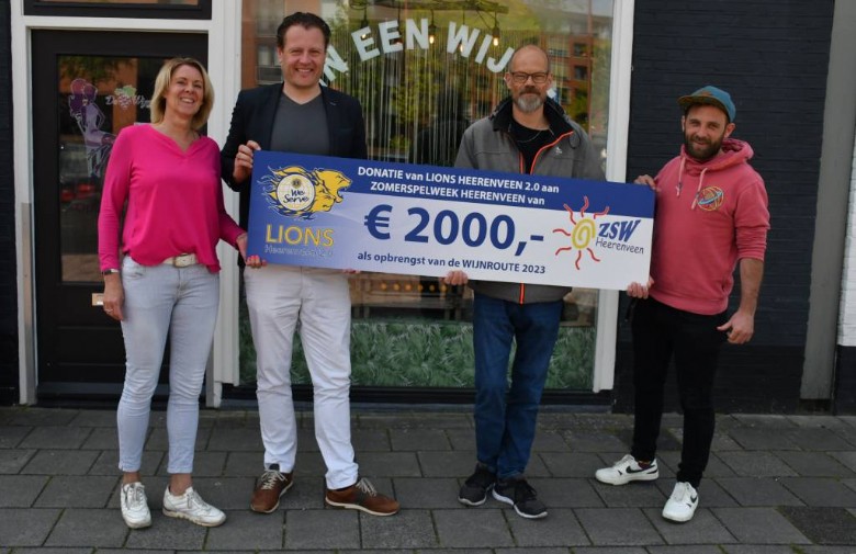 2023 Overhandiging cheque zomerspelweek